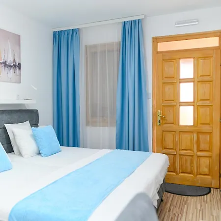 Danestra 招待所 索科矿泉村